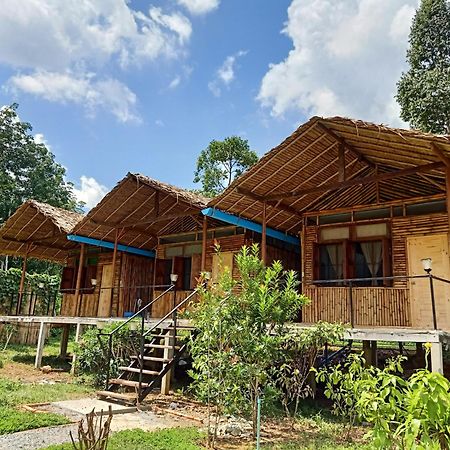 Bansuanphutarn Hotel Ban Pha Saeng Lang Exterior photo