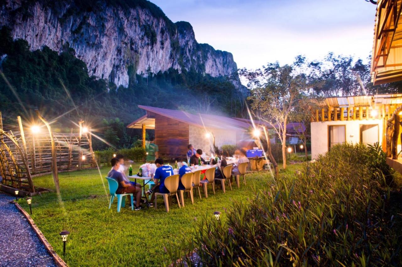 Bansuanphutarn Hotel Ban Pha Saeng Lang Exterior photo