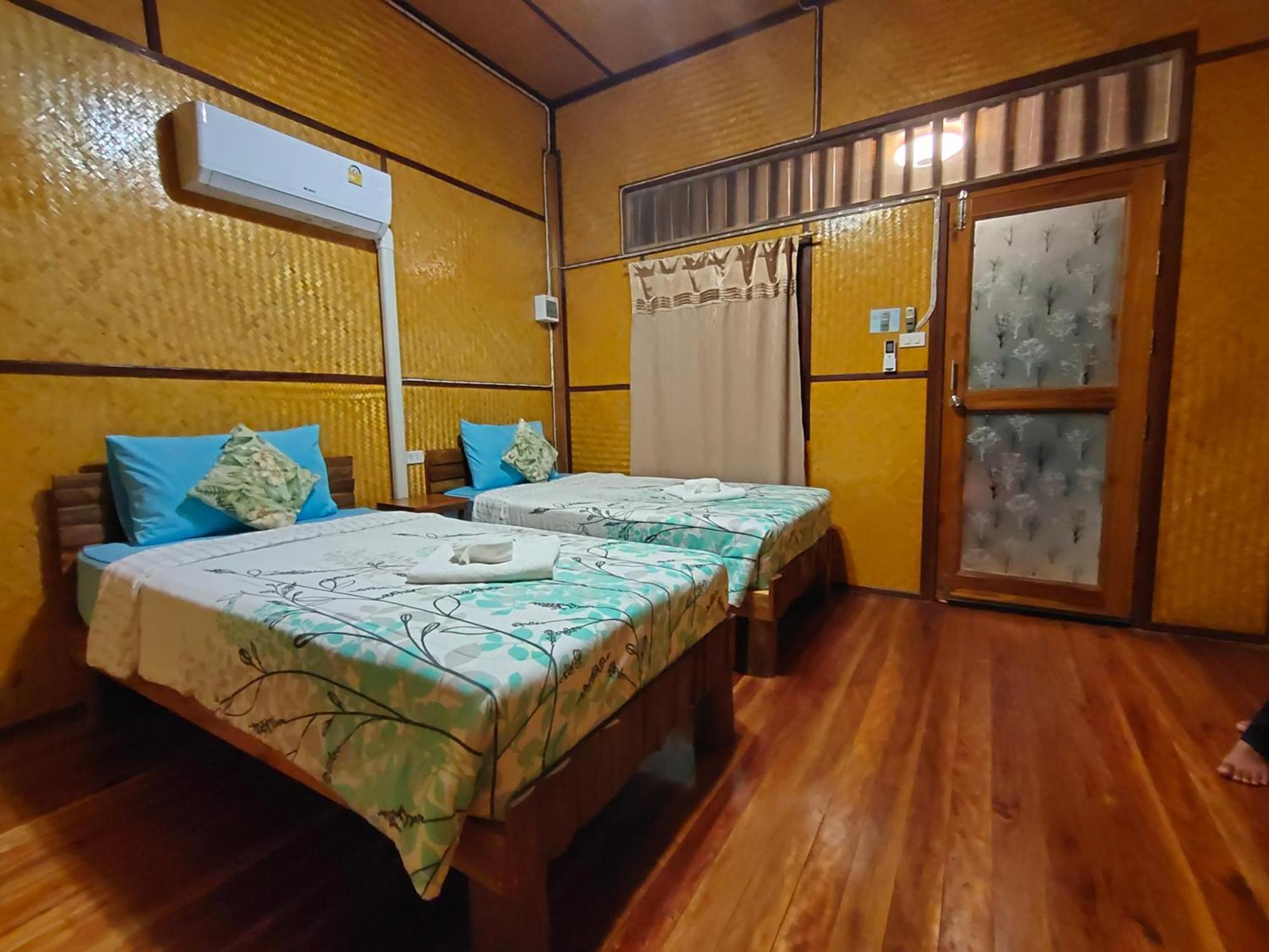 Bansuanphutarn Hotel Ban Pha Saeng Lang Exterior photo